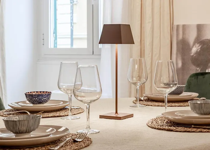 H11 The Queen's Ariston - Centro * San Remo