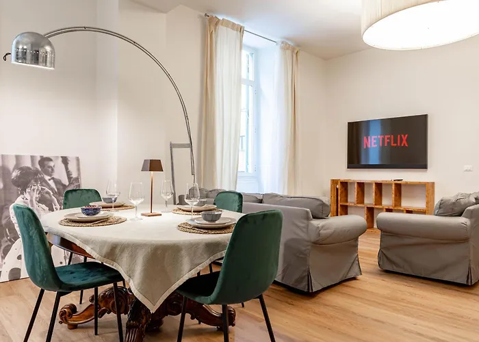 H11 The Queen's Ariston - Centro Apartament *