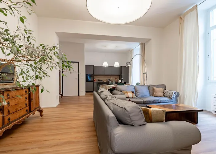 Apartamento H11 The Queen's Ariston - Centro *